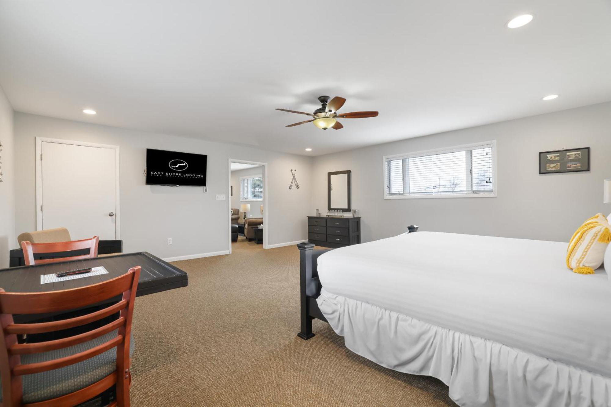East Shore Lodging Hawley Bagian luar foto