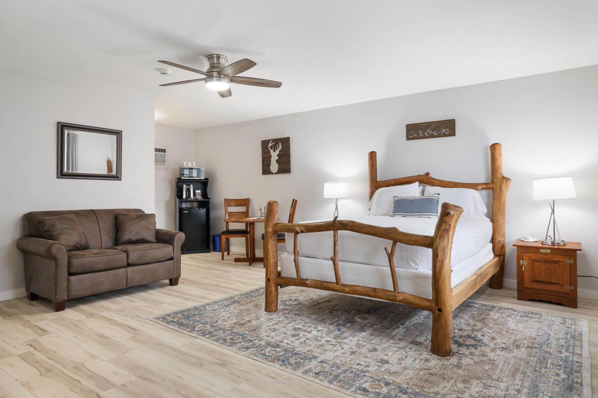 East Shore Lodging Hawley Bagian luar foto