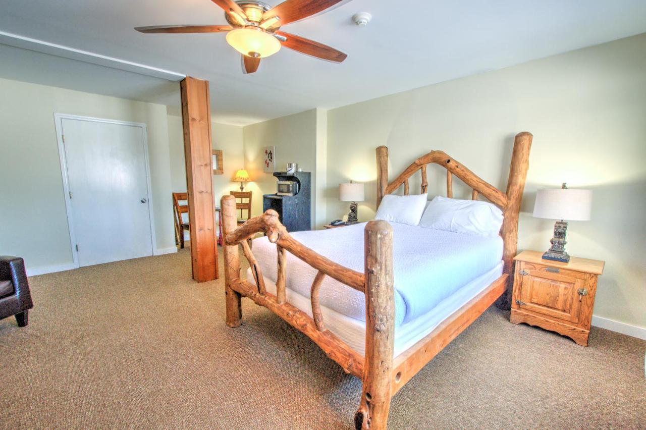 East Shore Lodging Hawley Bagian luar foto