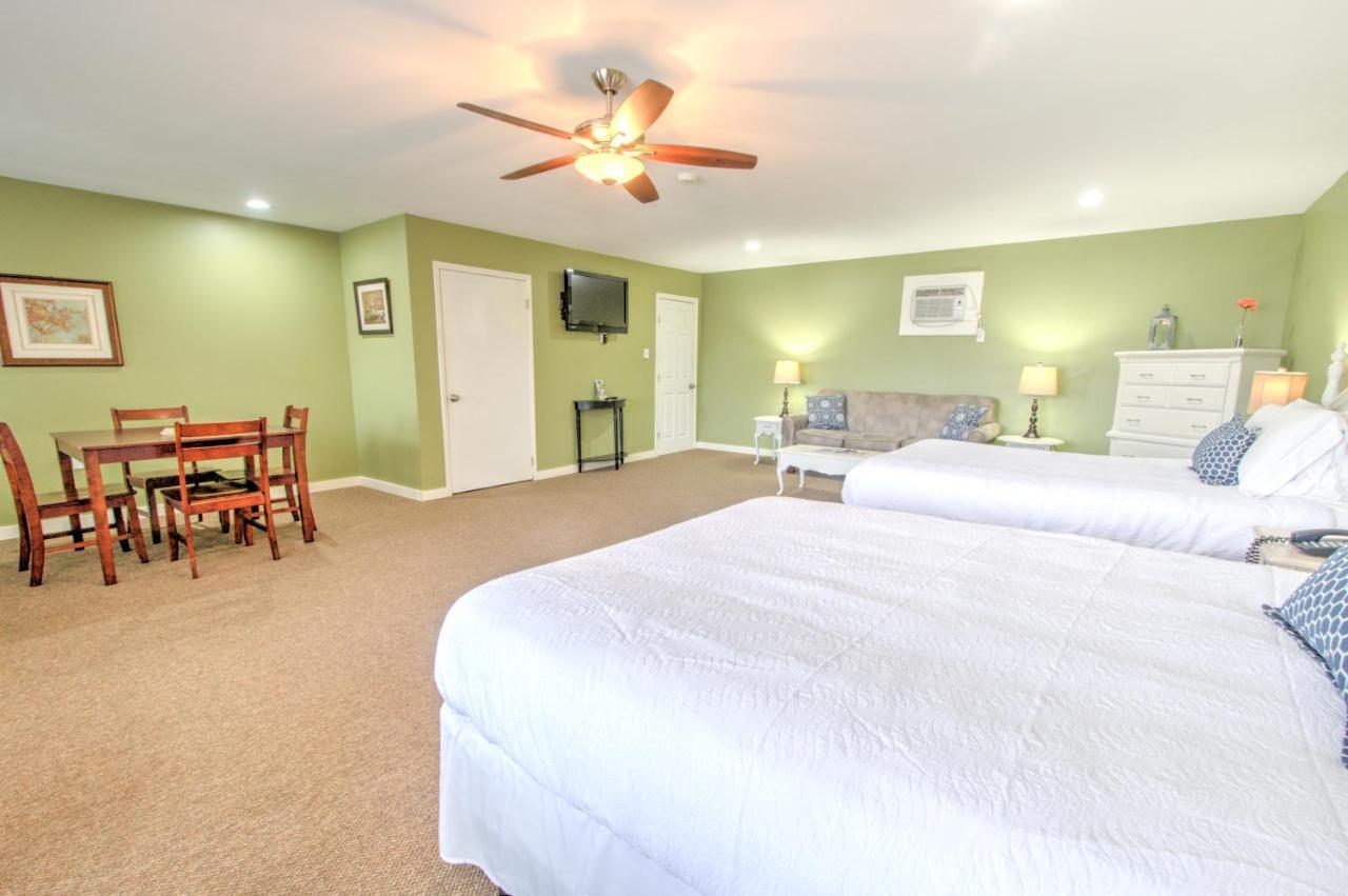 East Shore Lodging Hawley Bagian luar foto